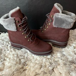 NWOT Timberland Boots with Shearling
